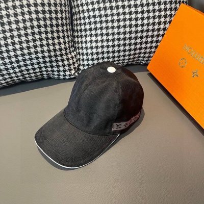 配包装布袋 Lv路易威登新款原单棒球帽 经典棋盘格 1:1开模订制 原版专柜布料+头层牛皮 小方格时尚帅气质量超赞 基础头围56 贴片可调节