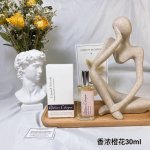 高品质/110 欧珑香浓橙花古龙香水30Ml 香调：西普花香前调：橙花油，柠檬，佛手柑和苦橙 中调：苔藓，白松香和桦树叶 后调：白琥珀，麝香和香草推荐 春夏推荐