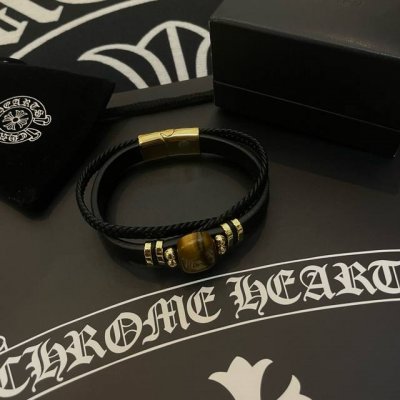 新款 专柜品质 Chrome Hearts克罗心皮绳手镯 凹凸造型不同的花纹设计风格呈现出与众不同 十字架童军花是克罗心的标志 所以更经久不衰 正品打版Chro