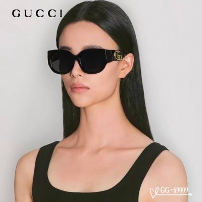意大利古奇-Gucci . 宝丽来树脂高清镜片 . Tr镜架-轻便佩戴舒适 . Size 57-16-148 . 新款Gg家太阳镜减轻强光负担 遮挡有害光线防辐