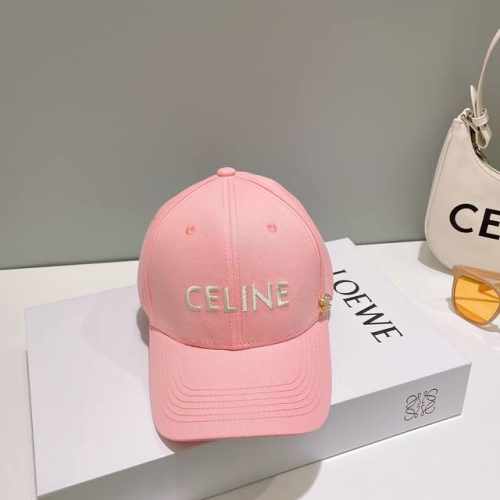 赛琳Celing 新款上架 今年每款帽子都想拥有设计轻易休闲时髦又带高级感 超好搭配 帽型不用多说 绝对好看 赶快Get秀场同款吧