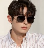 Gucci 男款炫彩飞行员偏光太阳镜 材质 高清尼龙加厚卡槽高清偏光镜片 无边框镜架颜型号 G0702