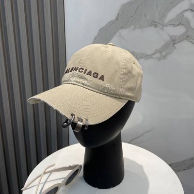 balenciaga巴黎世家新款Logo棒球帽 很酷的色系 男女佩戴都有不同Style 第一批抢先出货 巴黎粉必入款