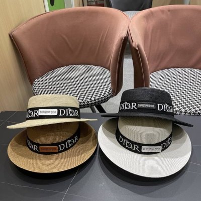 dior迪奥2025平顶草帽，一顶超级有品位的草帽了~出街首选！帽型超美腻颜色妥妥，