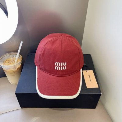 跑量 Miumiu新款撞色边棒球帽 当下爆热的色系，街头感十足 潮流百搭！