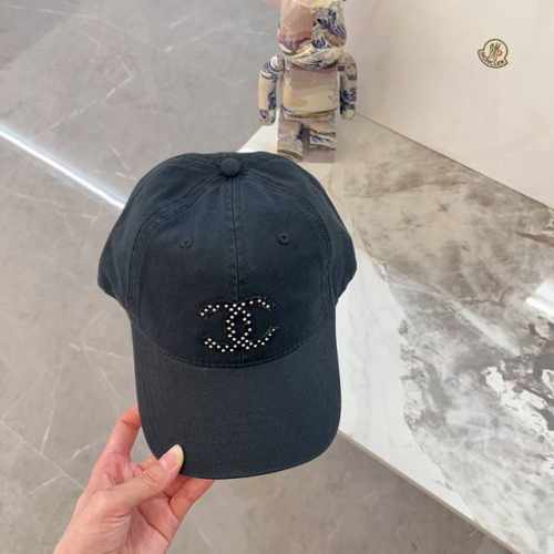 特价 配防尘袋。 Fendi芬迪 新款重工大牌棒球帽，专柜经典款，男女通用