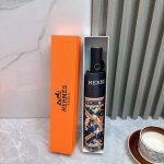 爱马仕Hermes 三折防晒睛雨伞 2570夏季新款 全自动折叠晴雨伞 内里黑色涂层防晒有效阻隔紫外线99% Upf 50 所以能起到伞下体感降温的效果 有效隔