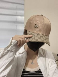 配防尘袋 Gucci古奇 经典之作 专柜新款简约很潮 休闲运动款 经典制作 超级好搭衣服