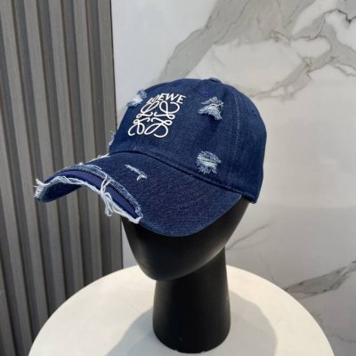 loewe罗意威 新款 水洗做旧破洞牛仔布棒球帽 新推出洗水牛仔系列，休闲百搭 衣橱搭配神器