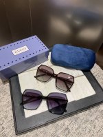 90Gucci 2025新款偏光太阳镜 款式多 。 经典的方框设计，不挑脸型，无论搭配大衣还是连衣裙都非常显气质 偏光镜片预防紫外线配