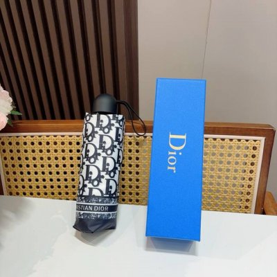 Dior 迪奥 五折手开折叠伞 超轻口袋 仅18Cm 热卖款 时尚指数爆表 无论晴天雨天使用都相当益彰 原单代工厂p级别品质 超轻铝合伞骨 选用进口Uv防紫外线