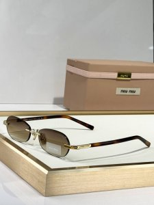 miu Mi* Mod：Vmu50A 复古风 充满Nerd气的墨镜