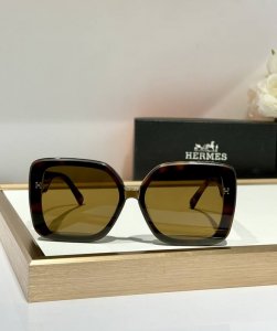 Hermes 经典款 mod Hs1907 size 55-18-145
