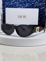 Dior迪奥 2025新款太阳眼镜 旅行遮阳墨镜30Montaigne 防紫外线个性复古大气女士偏光墨镜