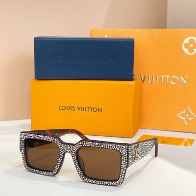 louis Vuitto*Model：Z2396E Size：53口22-145