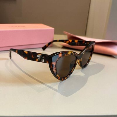 miumiu缪缪 新款太阳墨镜猫眼镜 出行必众备多明星同款 太阳镜