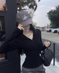 原单正品Ck棒球帽！ 绝对原单！品质细节都超好！不可多得的好货！ 关于品牌就不多介绍了 这个潮牌不用多说，其实上影响力已蔓延到世界各地，欧洲亚洲都在追随，众多明