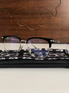 薛之谦同款 Chrome Heart 钛版 经典眉架设计 融合十字花组件 独具风格 sluntradiction Size 55-20-148