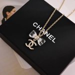 项链 耳环 Zp打版 小香 Chanel 套装优雅大方精工设计 雕刻 非常修饰脸型 青春活力 看惯了一如既往的耳钉 一眼就被这款吸引了 非常漂亮的颜色搭配 时尚