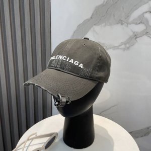 balenciaga巴黎世家新款Logo棒球帽 很酷的色系 男女佩戴都有不同Style 第一批抢先出货 巴黎粉必入款