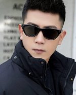巴黎世家2025开春新款一体镜 大框太阳镜男女同款 爆款大框尼龙太阳镜 超逼格超酷 镜腿品牌设计感强 Nice~~~ 型号Bl3600