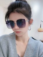 Dior-迪奥偏光太阳镜 2025开春新款 潮流爆款 时尚方框偏光太阳镜 高品质 佩戴舒适 网红潮款墨镜 女士高清偏光太阳镜 高品质Tr镜框 型号：Cd9357