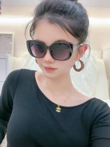 新品Saintowen圣罗兰 官网最新款 独具奢华外观和精致线条 风格华贵典雅 轻盈舒适 众多明星网红追捧 型号：Sl55802
