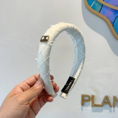 配包装 chanel 香奈儿 最新款小香发箍 新品巨显脸小头箍 网红爆款推荐 搭配高端双 Logo 超精致时尚百搭