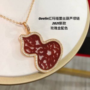 Qe*Lin Wulu红玛瑙蕾丝葫芦项链，秋冬搭配毛衣链真的很好看～ 红玛瑙切割成不规则蕾丝形状镂空设计，我们出品通体厚金电镀，玫瑰金配色！
