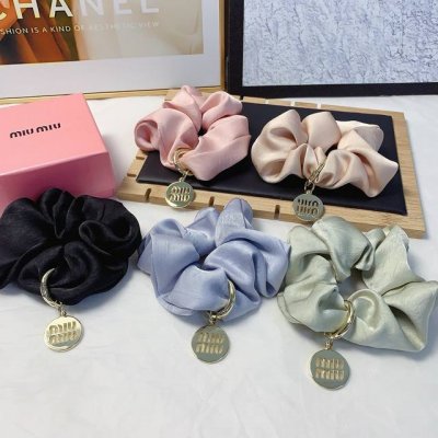 Miumiu缪缪 Miumiu发圈 绸缎吊牌Logo皮筋发圈气质百搭小仙女必入单品 宝藏款 闭眼入推荐款 单个
