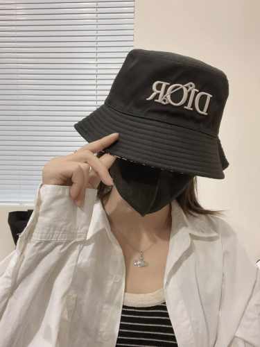 迪奥Dior 官网同步上线 双面可戴韩版新款英式运动款重工定制款1:1原单品质 男女通用渔夫帽 绵麻地质面料 原版质量专柜
