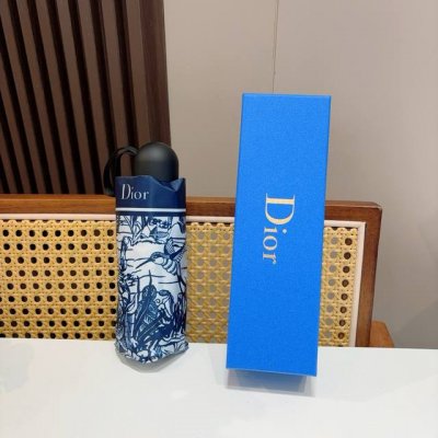 Dior 迪奥 五折手开折叠伞 超轻口袋 仅18Cm 热卖款 时尚指数爆表 无论晴天雨天使用都相当益彰 原单代工厂p级别品质 超轻铝合伞骨 选用进口Uv防紫外线
