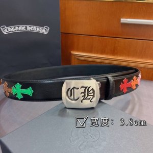 克罗心 可拆卸款 黄铜镀银925挂扣，带身进扣原版皮拼接头层牛皮融合了摇滚朋克、哥特、街头嘻哈等元素，其设计风格独特，充满了神秘和奢华的气息。 宽度3.8Cm。