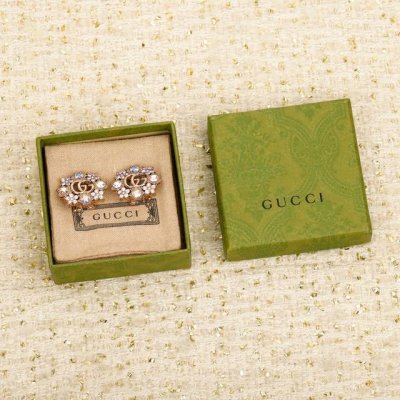 我们出品 Zp9360，量大咨询客Fu Gucc！双Gab钻耳夹 一致正品黄铜材质，施华洛世奇钻，质感超级无敌美的耳夹，这款耳夹需要拿着Zp去订做那个夹子，必须