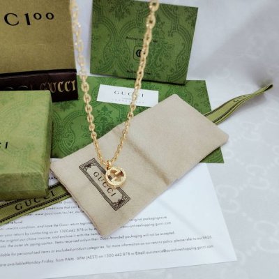 Gucci 织纹项链 装饰镌刻精美图案互扣式双G吊坠 黄金色项链