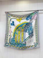 18姆米 双面同色 H家真丝新款买了都说好看推荐 甜蜜鞍具 90 真丝方巾，顶级工艺超值专柜爆款立体呈现图案纹路实物档次极高特殊工艺高端研发惊艳问世特殊尖端工艺