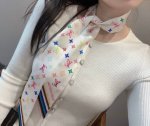 Lv驴家重磅斜纹材质 长条丝巾Twilly束发带 村上隆彩色白 120X5Cm 一条神奇的束发带 绑包包 绑头发 当手环 无论是搭配夏天的裙子还是冬季的毛衣大衣