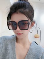 dior-迪奥 2025开春新款 潮流爆款 时尚方框偏光太阳镜 高品质 佩戴舒适 网红潮款墨镜 型号：D8290