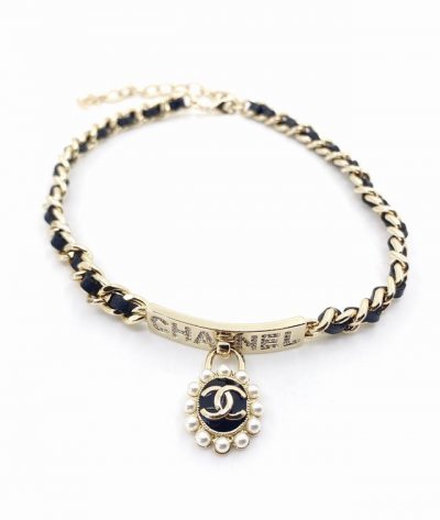 chanel 最新款黑皮项链 最新的爆款 短链 一致Z批黄铜材质