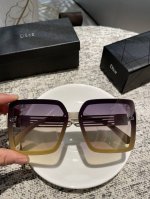 90Dior【偏光系列】 2025新款偏光太阳镜 款式多 。 经典的方框设计，不挑脸型，无论搭配大衣还是连衣裙都非常显气质 偏光镜片预防紫外线配3002