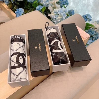 Chanel 香奈儿 五折手动折叠晴雨伞 选用台湾进口Uv防紫外线伞布 原单代工级品质 2色