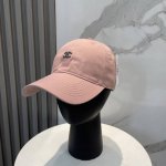 chanel香奈儿 新款简约刺绣Logo棒球帽，新款出货，大牌款超好搭配，赶紧入手！