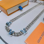 正品新款路易威登 Lv项链原单货专柜新款开模复古潮流时尚必备 男女均可佩戴 情侣款同款 摇滚朋克泰银风格 复古元素 潮流百搭 官网同款项链最新款链条档次更高明星