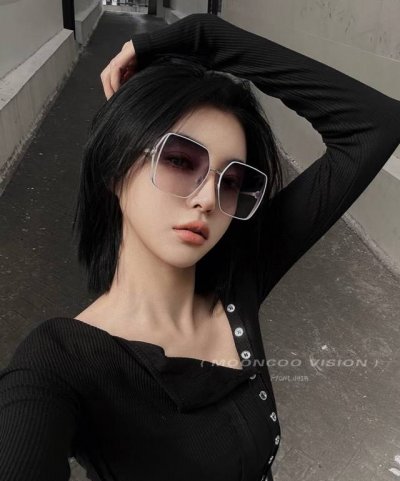 Gucci 2025开春新款 潮流爆款 时尚方框偏光太阳镜 高品质 佩戴舒适 网红潮款墨镜 女士高清偏光太阳镜 高品质Tr镜框 型号：G9638