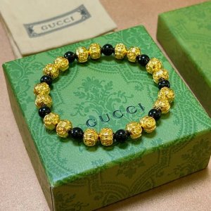 批160。 最新出炉 Gucci古驰手链最新款的经典款 精致无论款式 质感 黑玛瑙黄金的相见 都是绝对的顶尖Feel 只要看一眼就懂了 原版Logo 超 Nic