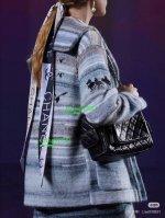 香奈儿Twilly小丝巾来了，Chanel 24K撞色超长160, 名副其实的小可爱， 色闭眼收，我都不拦着 N久都没有见过这么好看的Twilly 真的是真香本