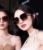 尼龙偏光系列 爱马仕 经典的方框设计 不挑脸型 无论搭配大衣还是连衣裙都非常显气质尼龙偏光镜片预防紫外线 型号 H0219