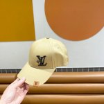 Lv新款鸭舌帽 高品质棒球帽 黑 白咖三色 头围57Cm左右