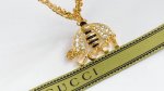 gucci 古驰蜜蜂 字母 手链 项链 完美复刻 让你潮 让你美 关键还让你省钱 复古金色配上经典蜜蜂 个性又不失柔美 手链 项链
