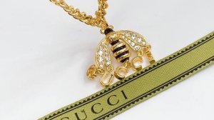 gucci 古驰蜜蜂 字母 手链 项链 完美复刻 让你潮 让你美 关键还让你省钱 复古金色配上经典蜜蜂 个性又不失柔美 手链 项链